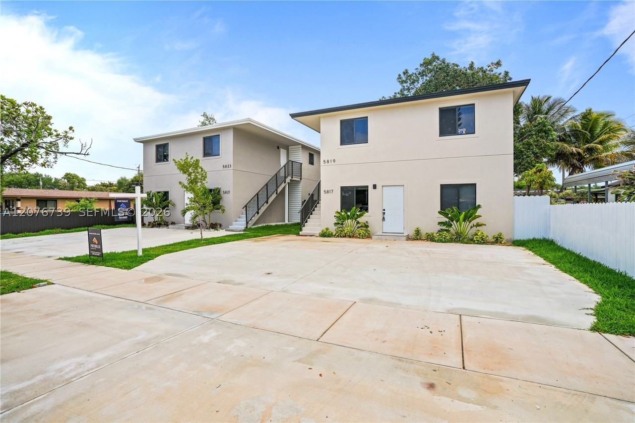 5817 Nw 30th Ave #5817 - Photo 3 of 35