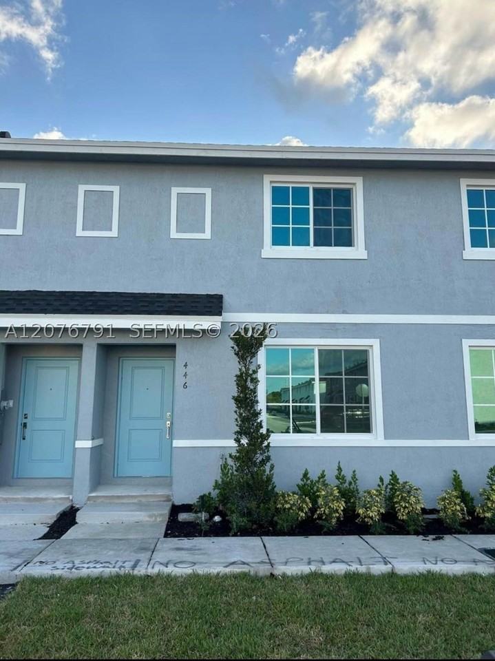 446 Nw 11th Ave #446 - Photo 2 of 16