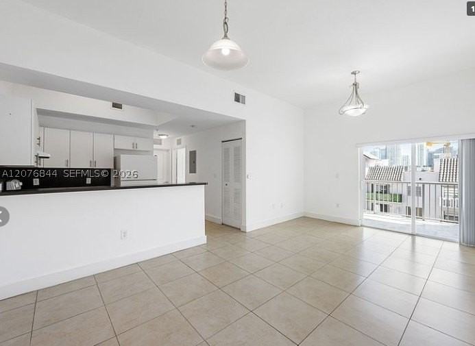 900 Sw 7th St #503 - Photo 6 of 16