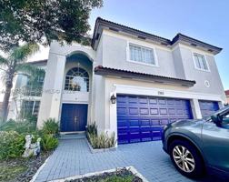 featured image of 2105 Ne 38th Rd