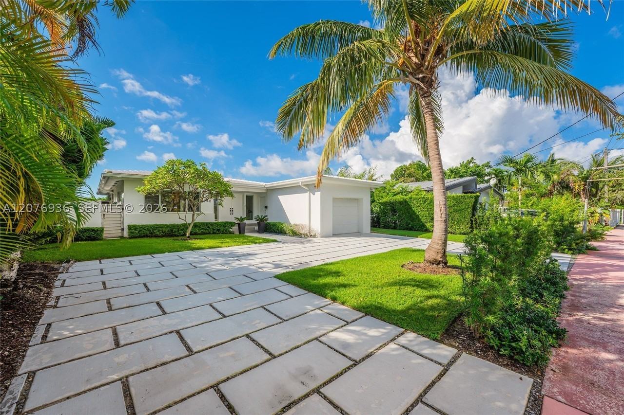 740 S Shore Dr - Photo 4 of 38