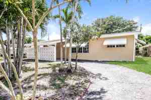 featured image of 3430 N 72nd Ter