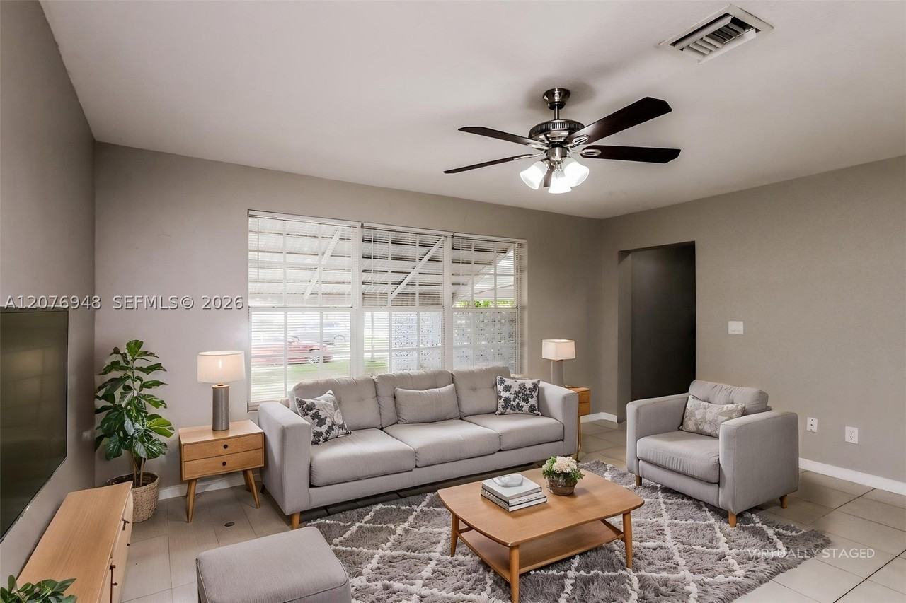 3430 N 72nd Ter - Photo 3 of 18