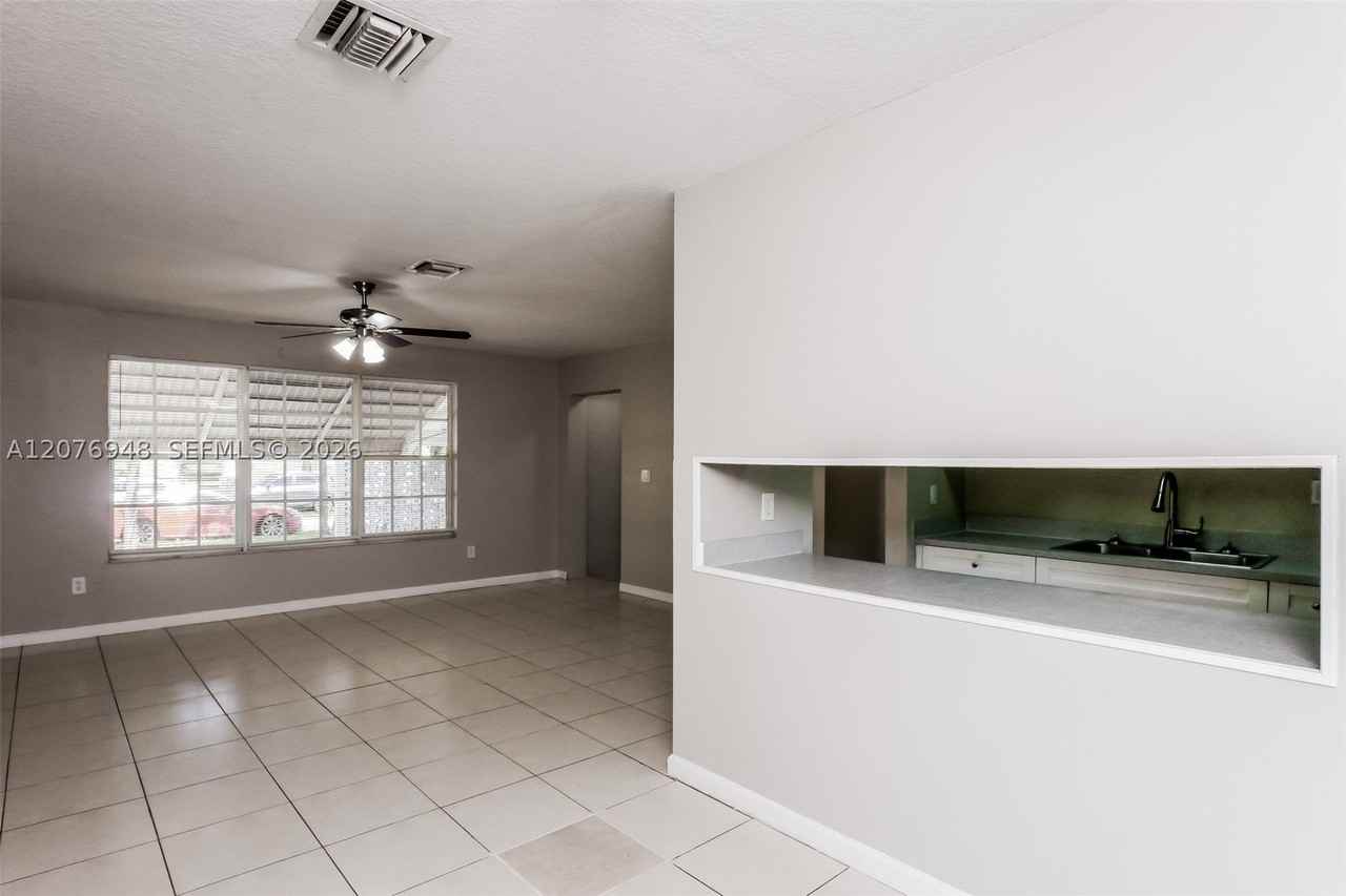 3430 N 72nd Ter - Photo 7 of 18