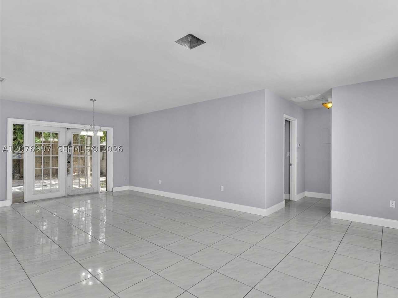 6525 Sw 18th St #6525 - Photo 4 of 26