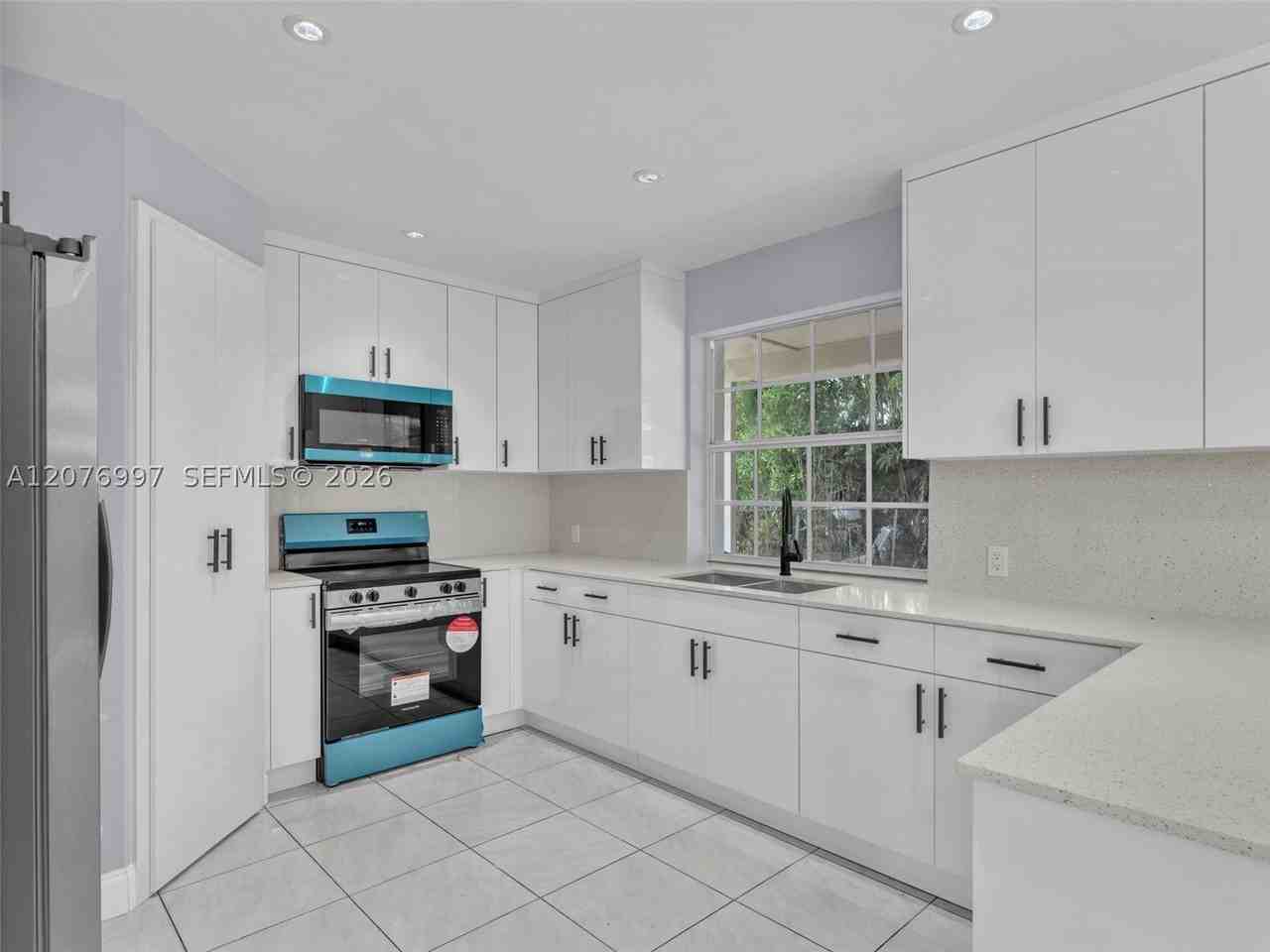 6525 Sw 18th St #6525 - Photo 6 of 26