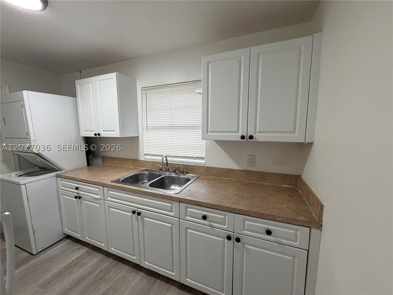 1245 W 35th St #2 - Photo 3 of 7