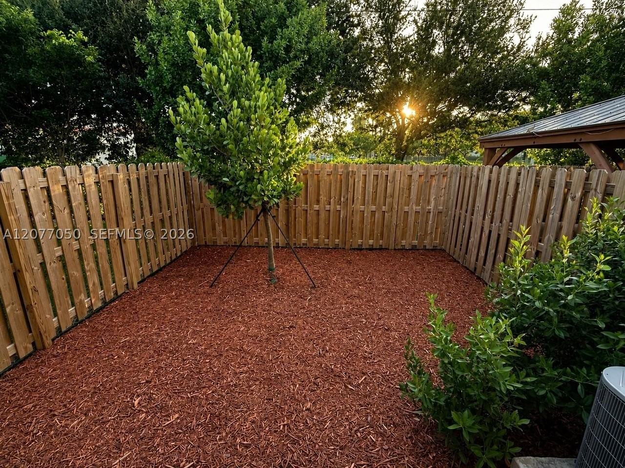 1443 Ne 3rd Ave #1443 - Photo 6 of 6