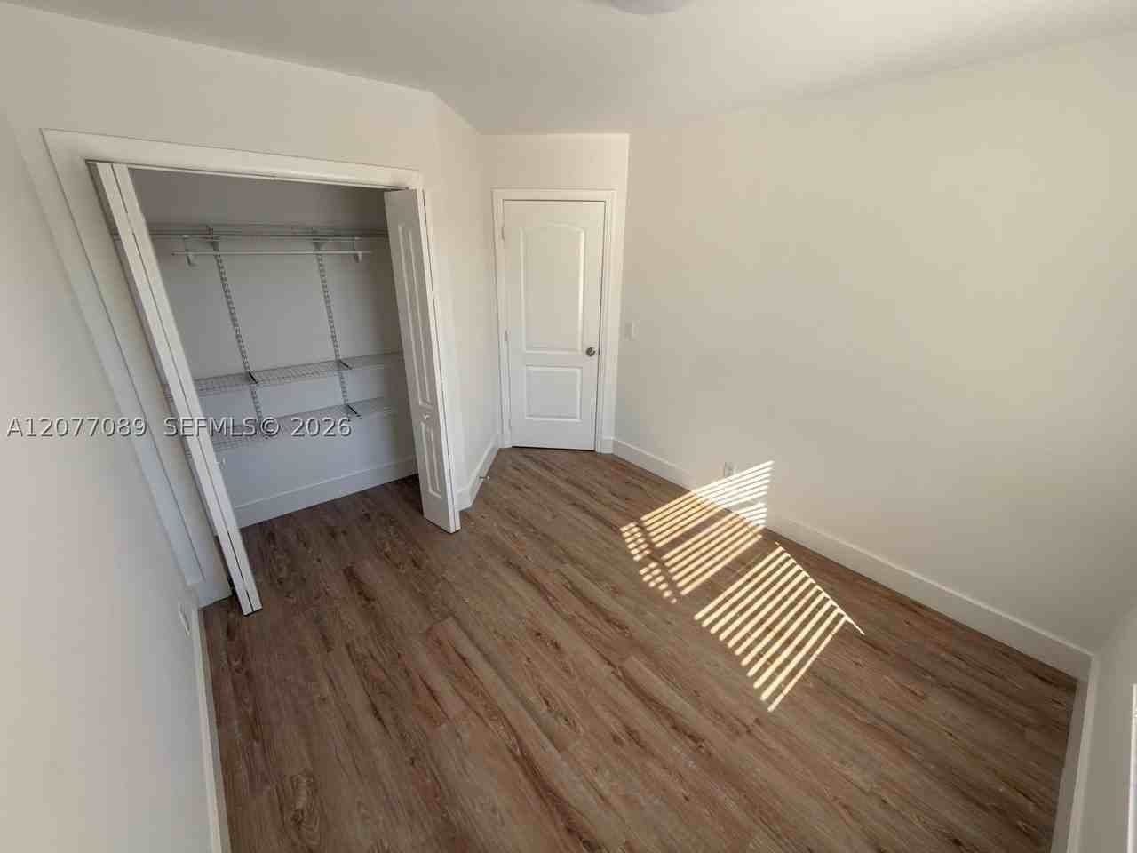 9937 Three Lakes Cir #14D - Photo 5 of 21