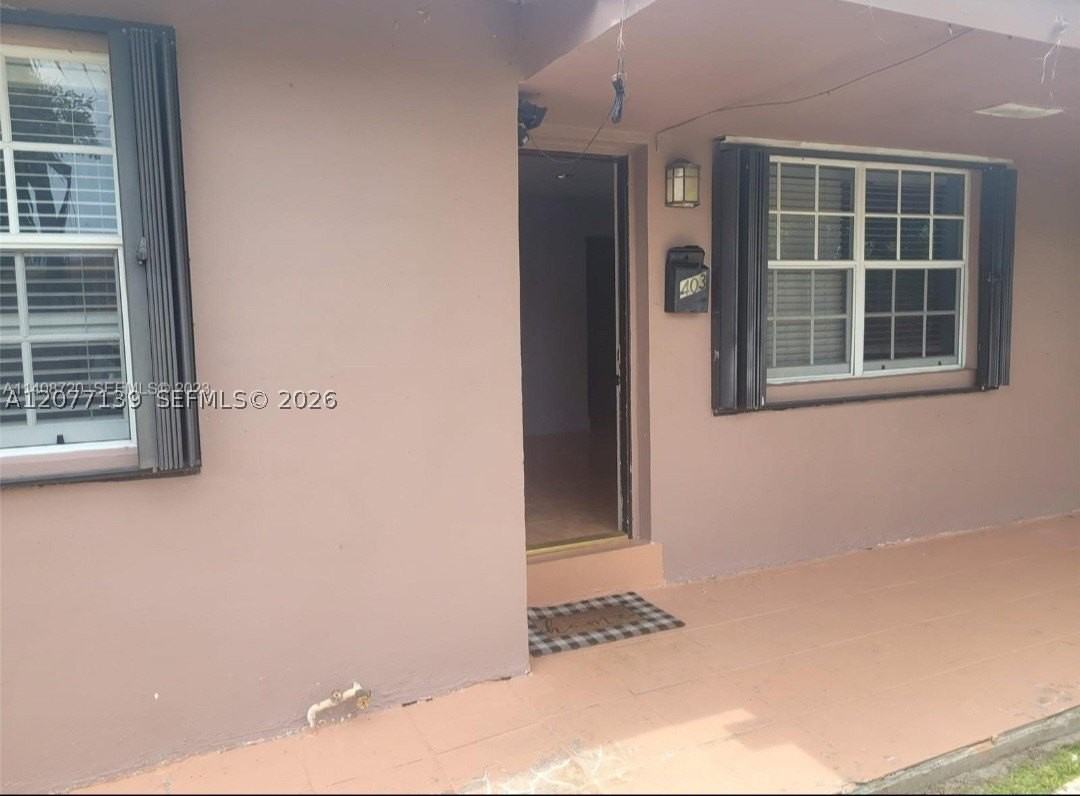 401 Sw 4th Ter #403 - Photo 4 of 22