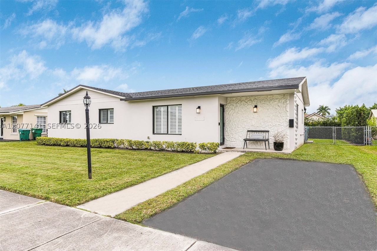 5210 Sw 128th Ct - Photo 2 of 29