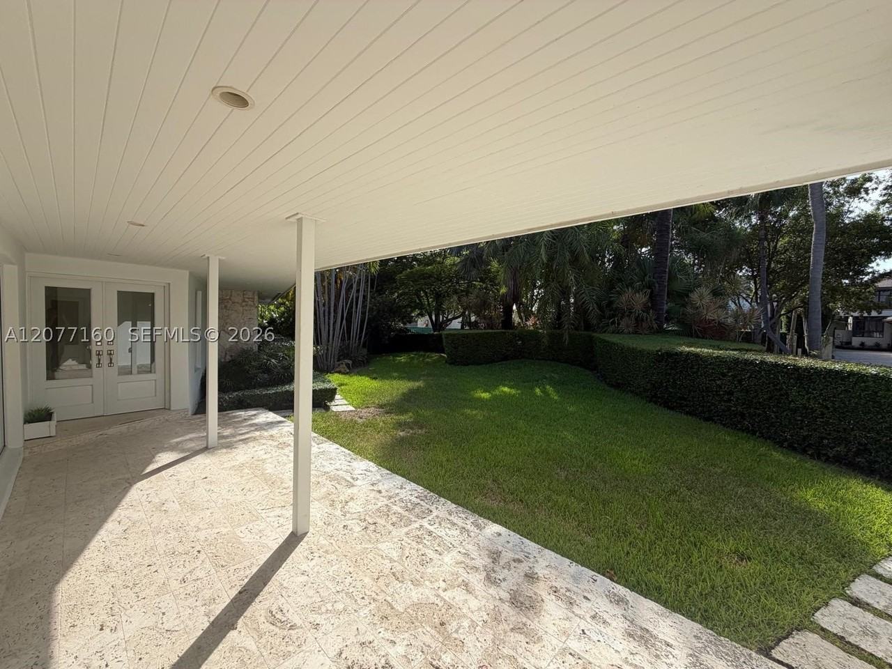 335 Harbor Dr - Photo 5 of 7