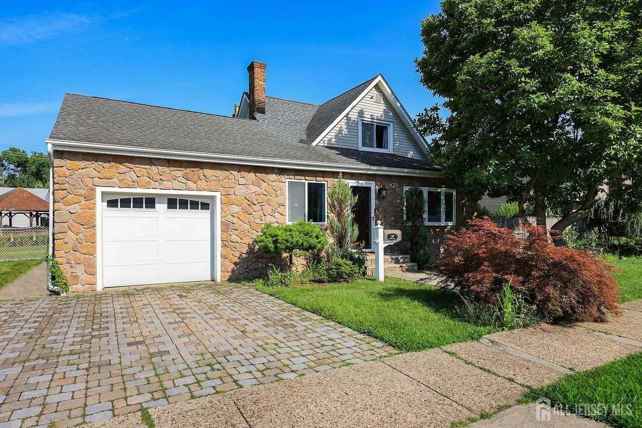 50 Chestnut St - Photo 2 of 34