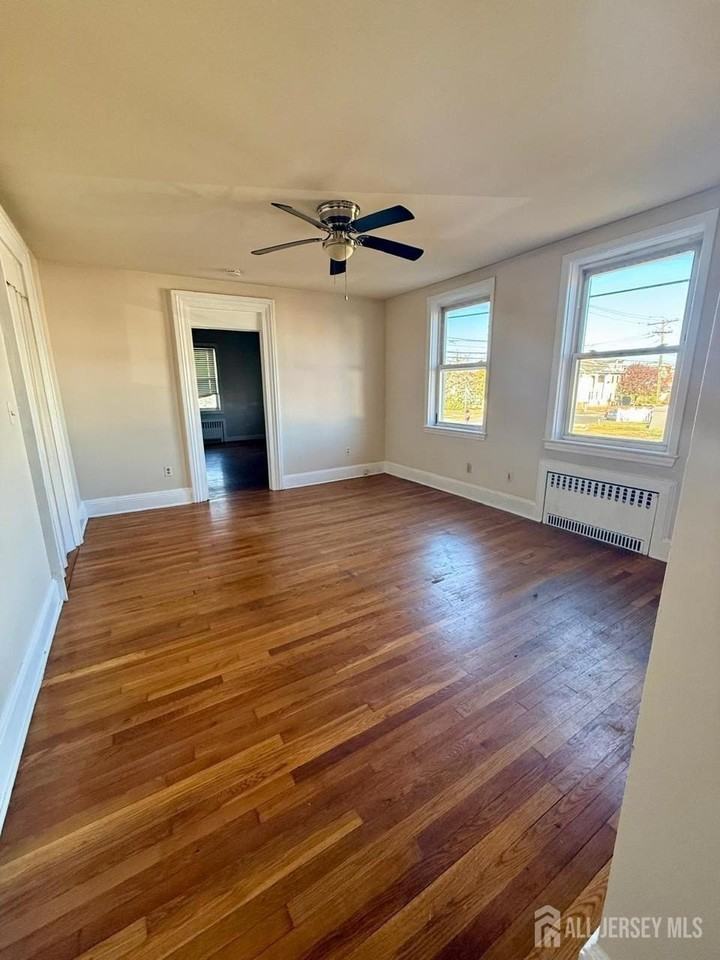 187 Main St - Photo 3 of 8