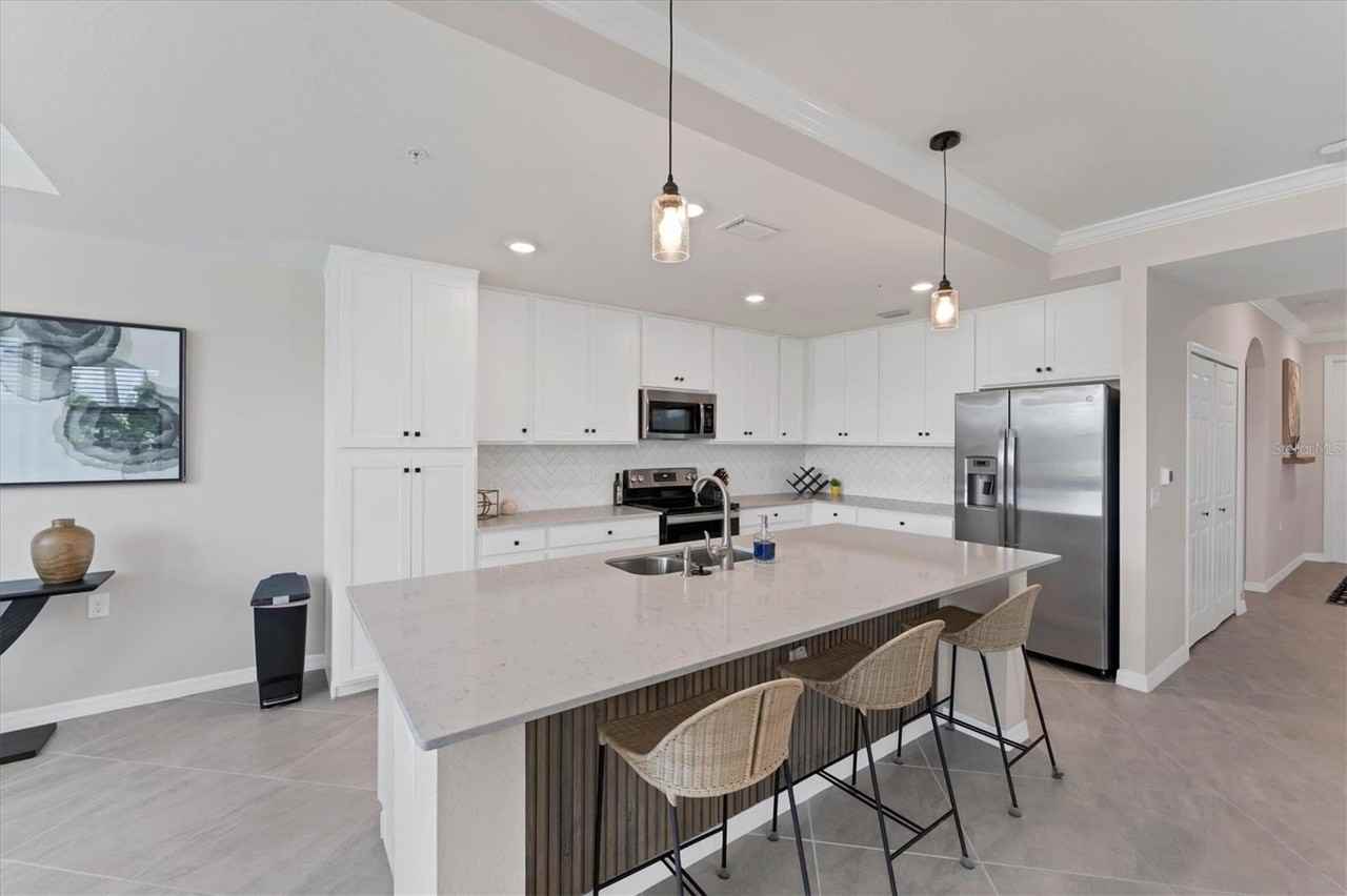 17704 Gawthrop Dr #102 - Photo 6 of 50