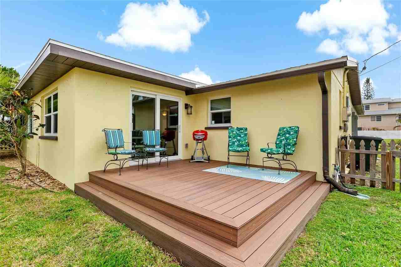 1675 Blakemore Ln - Photo 5 of 44
