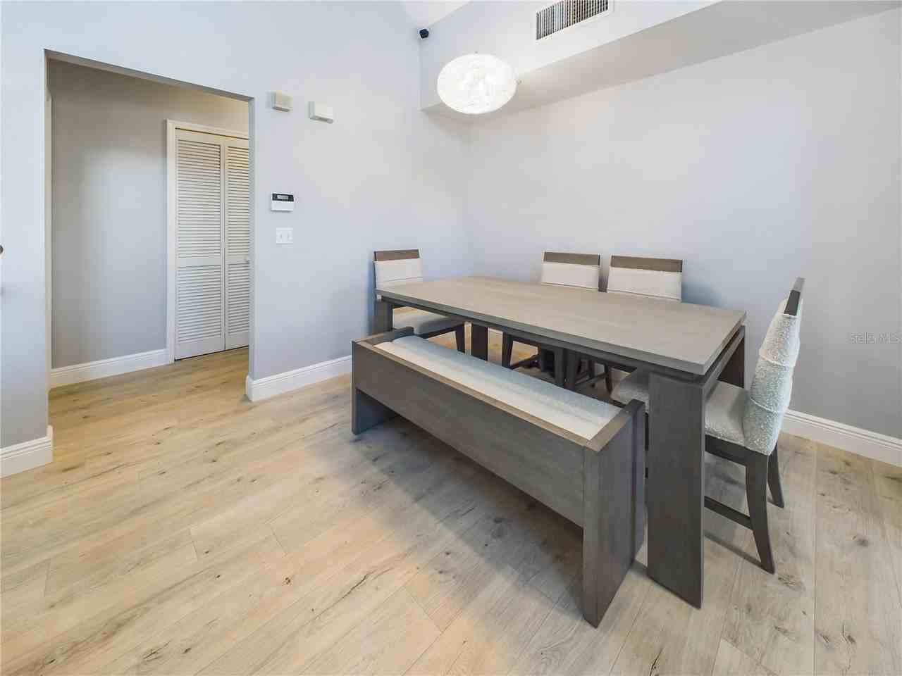 5521 Rosehill Rd #203 - Photo 6 of 47