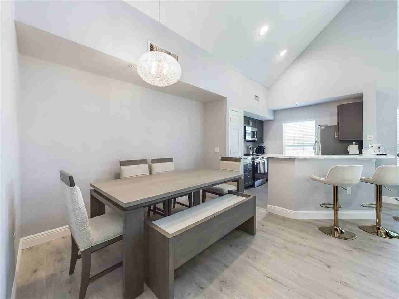 5521 Rosehill Rd #203 - Photo 7 of 47