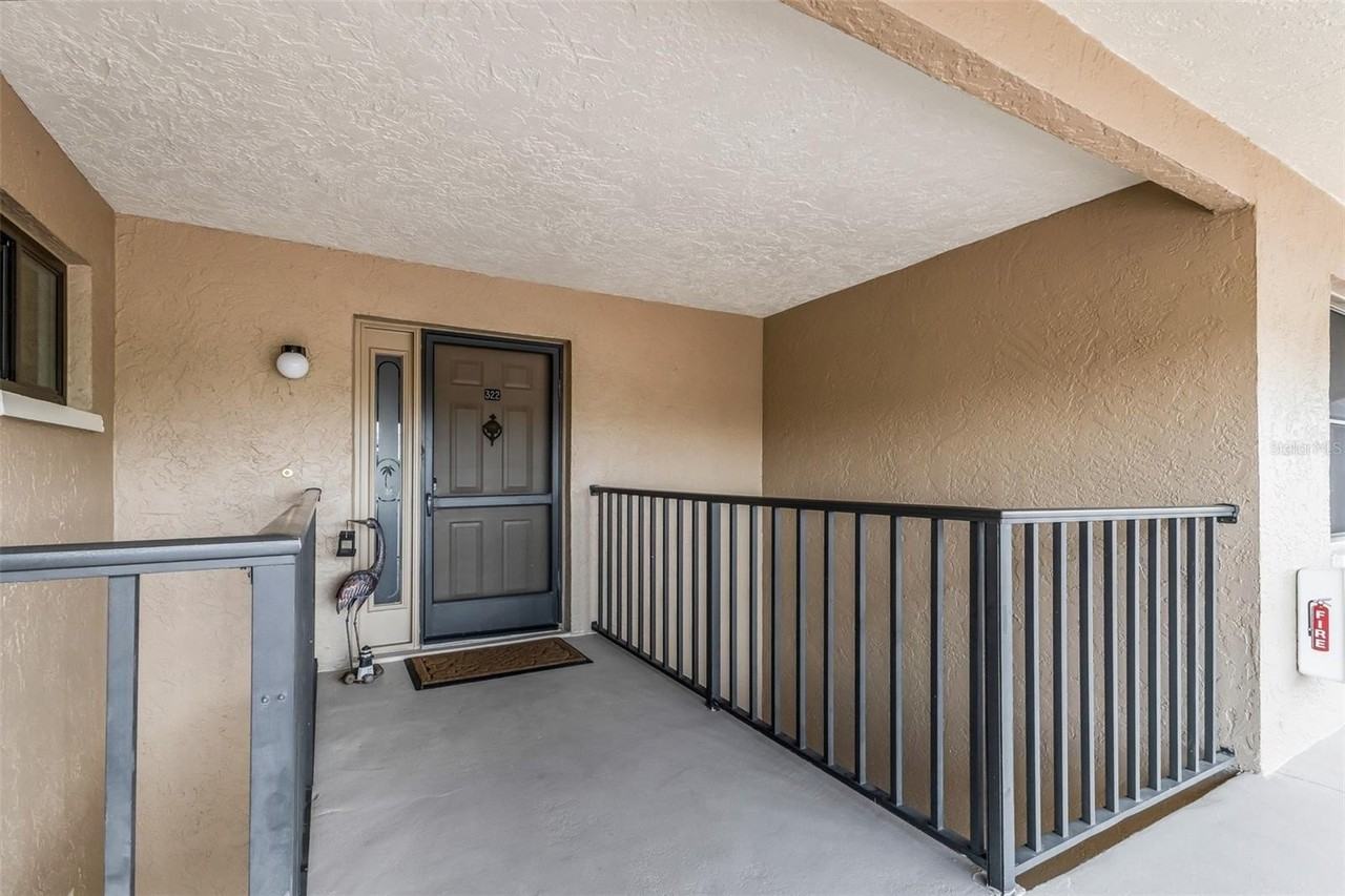 240 Lewis Cir #23 - Photo 2 of 32