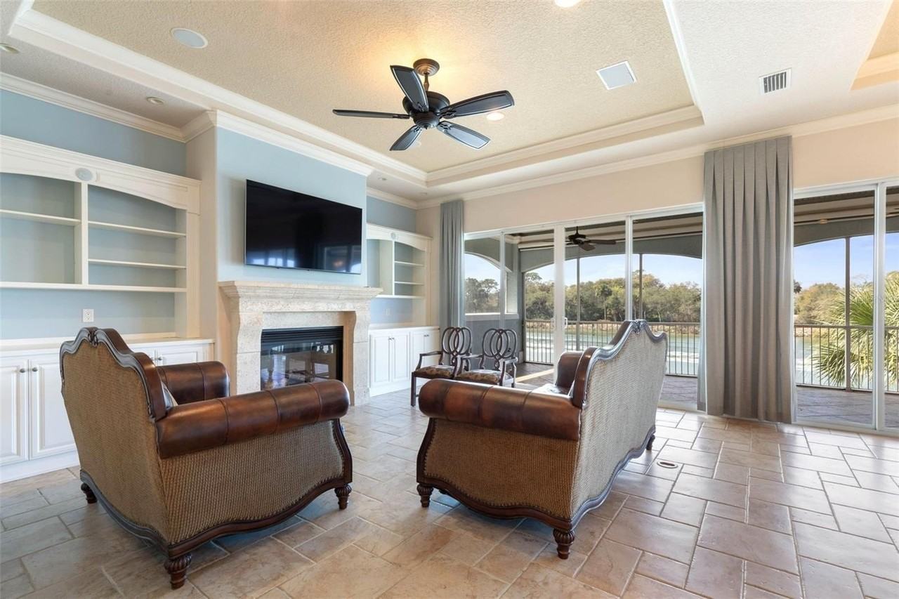 262 Yacht Harbor Dr - Photo 4 of 50