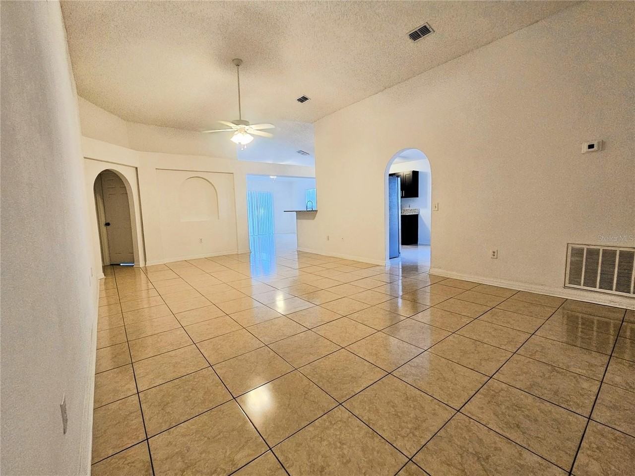 921 Bristle Cone Ct - Photo 2 of 21