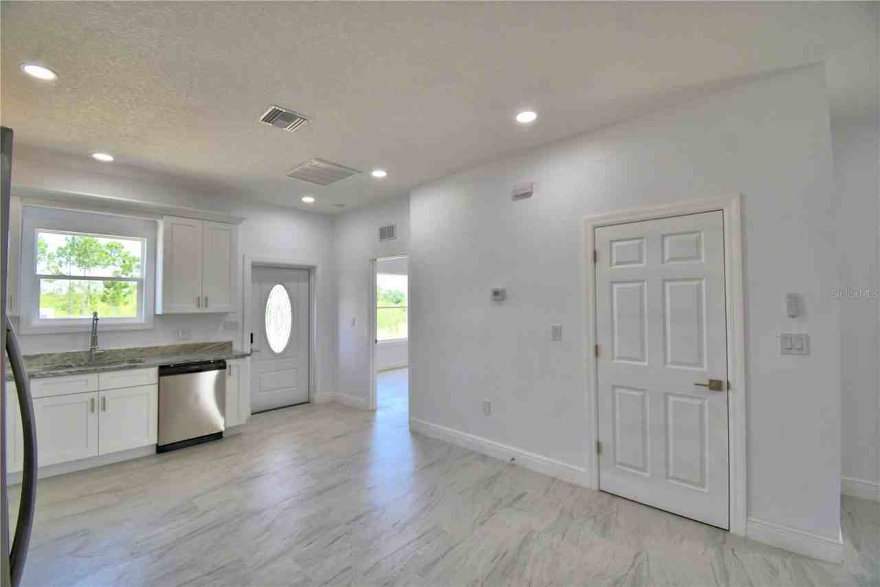Sarasota Dr #A - Photo 4 of 35