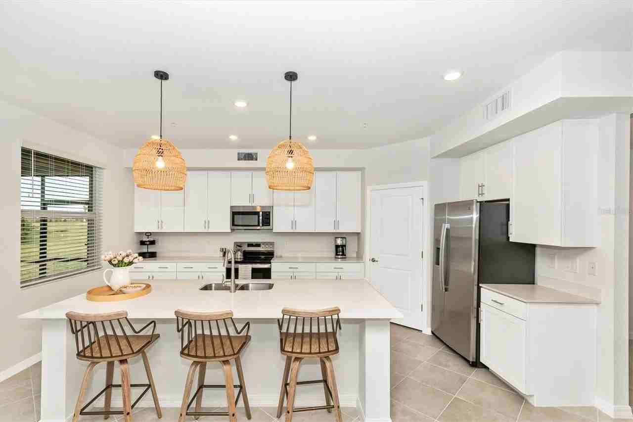 12685 Radiance Ct #102 - Photo 5 of 50