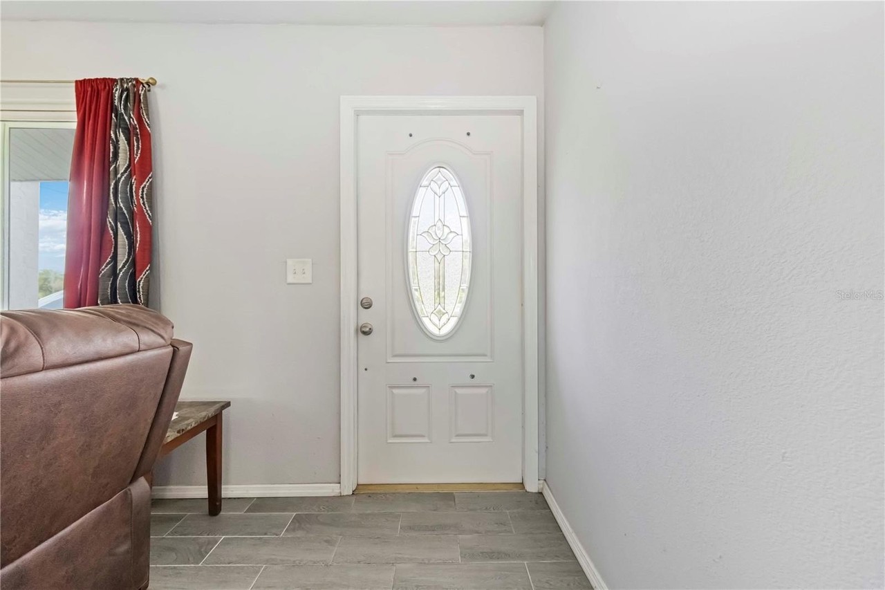 20550 Edgewater Dr - Photo 6 of 38