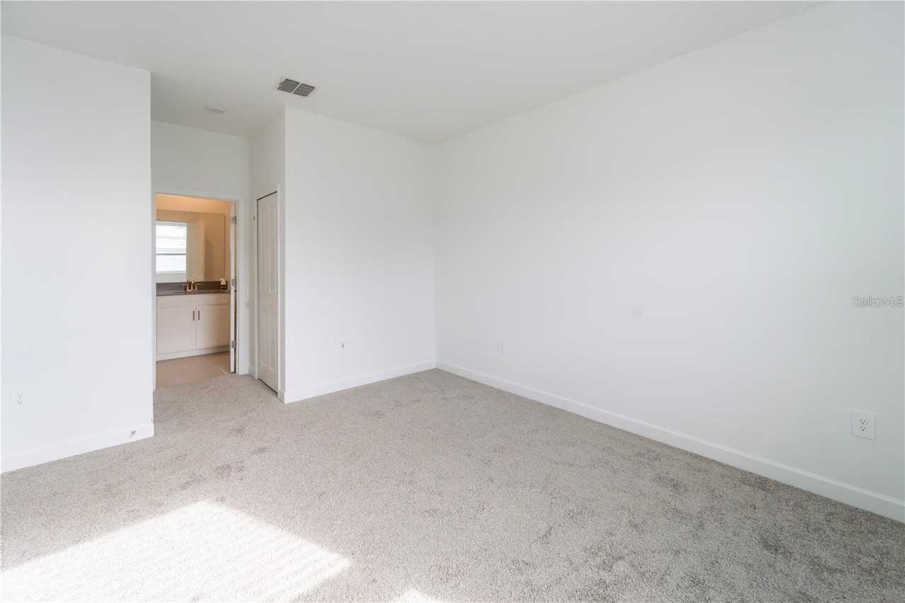 4032 Redbridge Loop - Photo 6 of 15