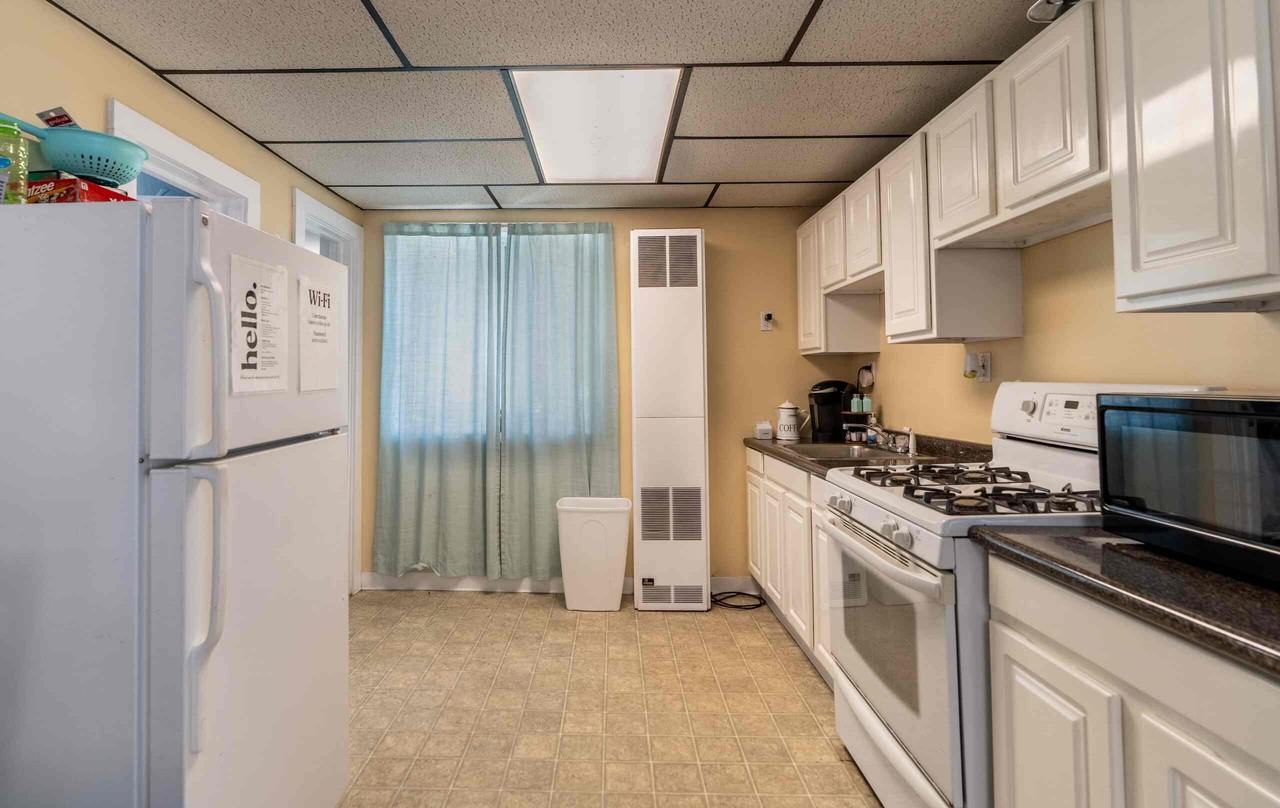 1017 S Shore Dr - Photo 4 of 7