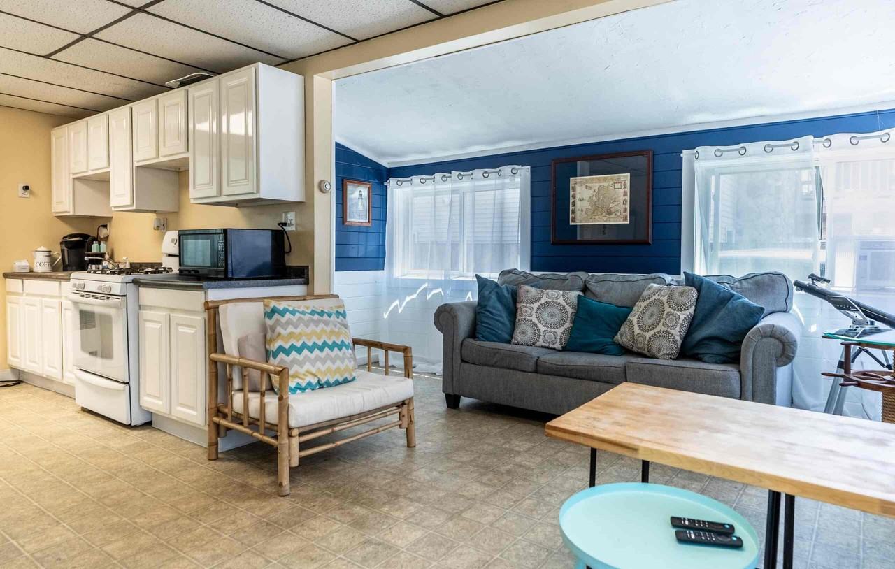 1017 S Shore Dr - Photo 5 of 7