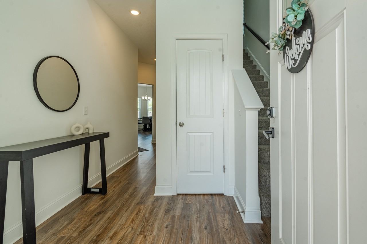 152 Centennial Ct #1 - Photo 4 of 33
