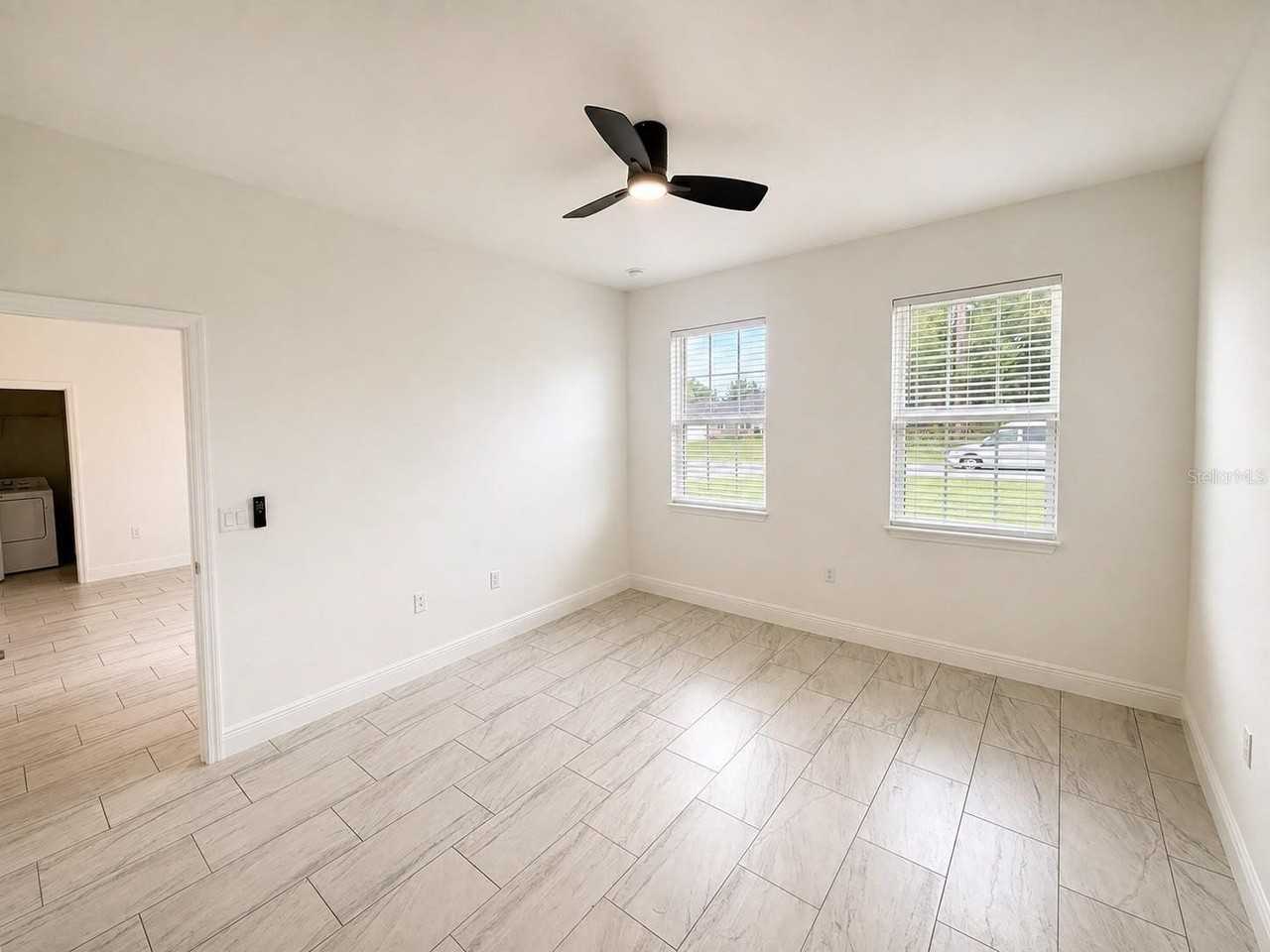 2741 W Rutland Dr - Photo 4 of 8