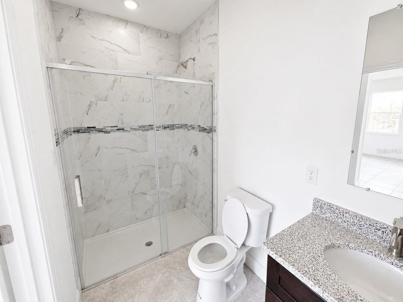 2741 W Rutland Dr - Photo 7 of 8