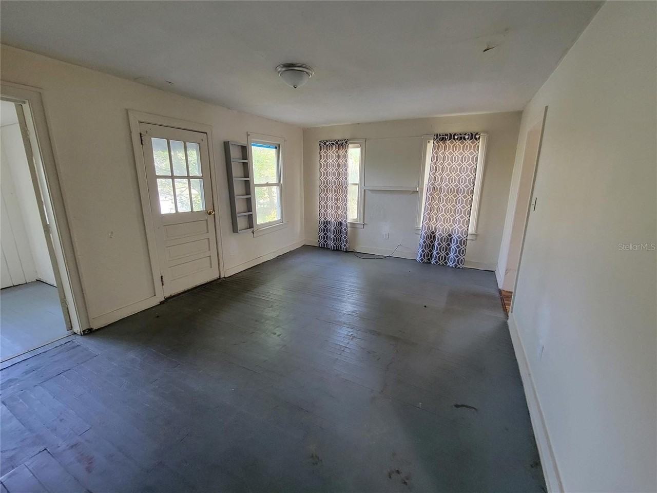 5 Lucerne Cir - Photo 3 of 17