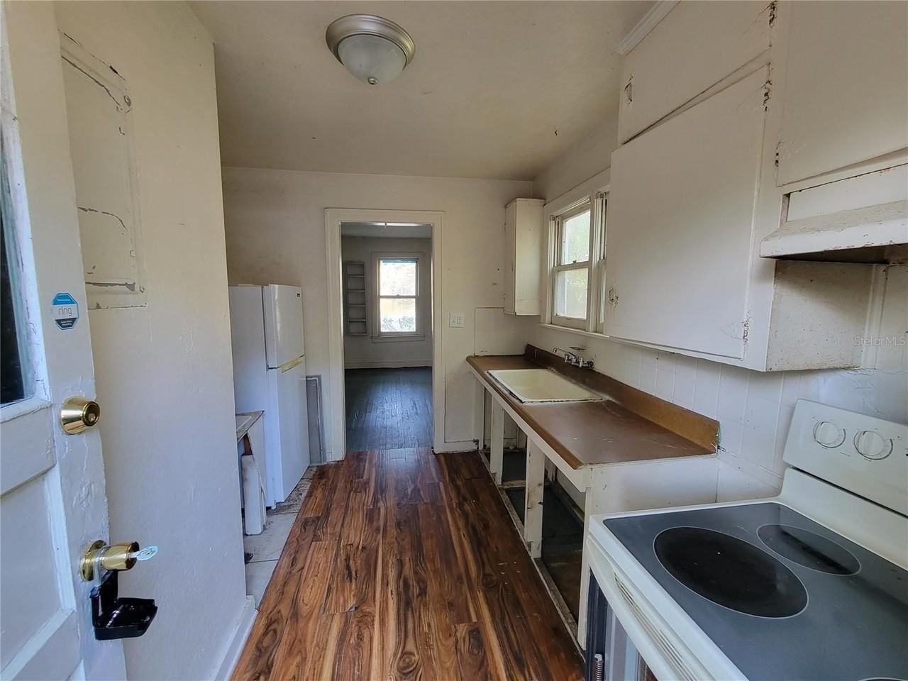5 Lucerne Cir - Photo 4 of 17