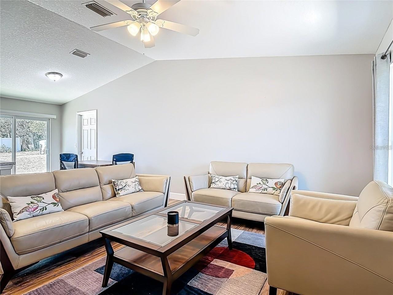 640 Chestnut Ave - Photo 6 of 17