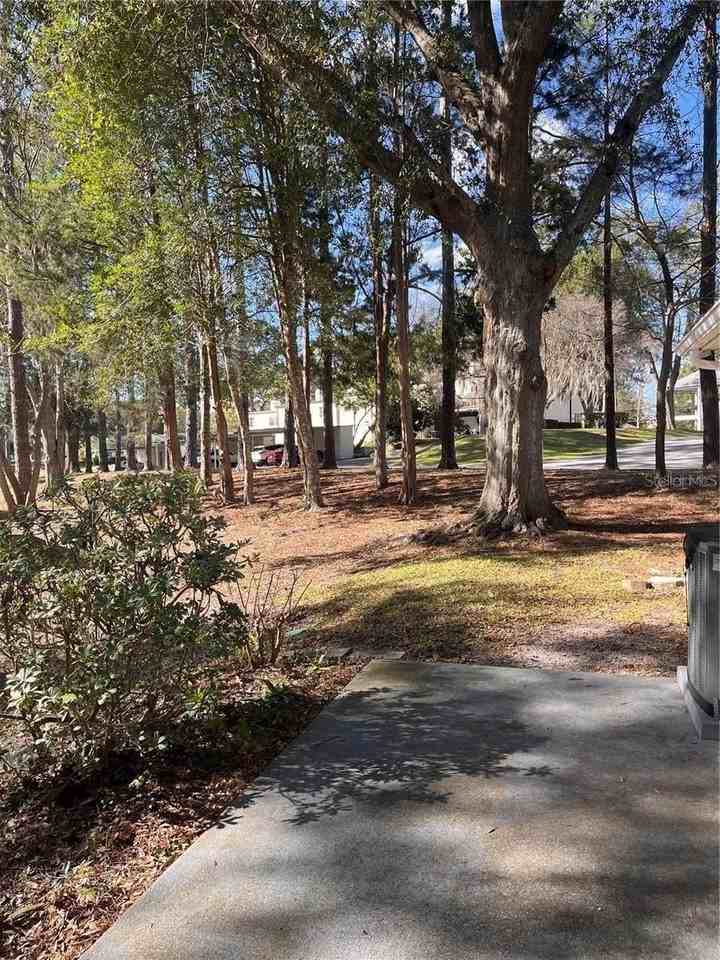 8757 Sw 97th Lane Rd #C - Photo 2 of 21