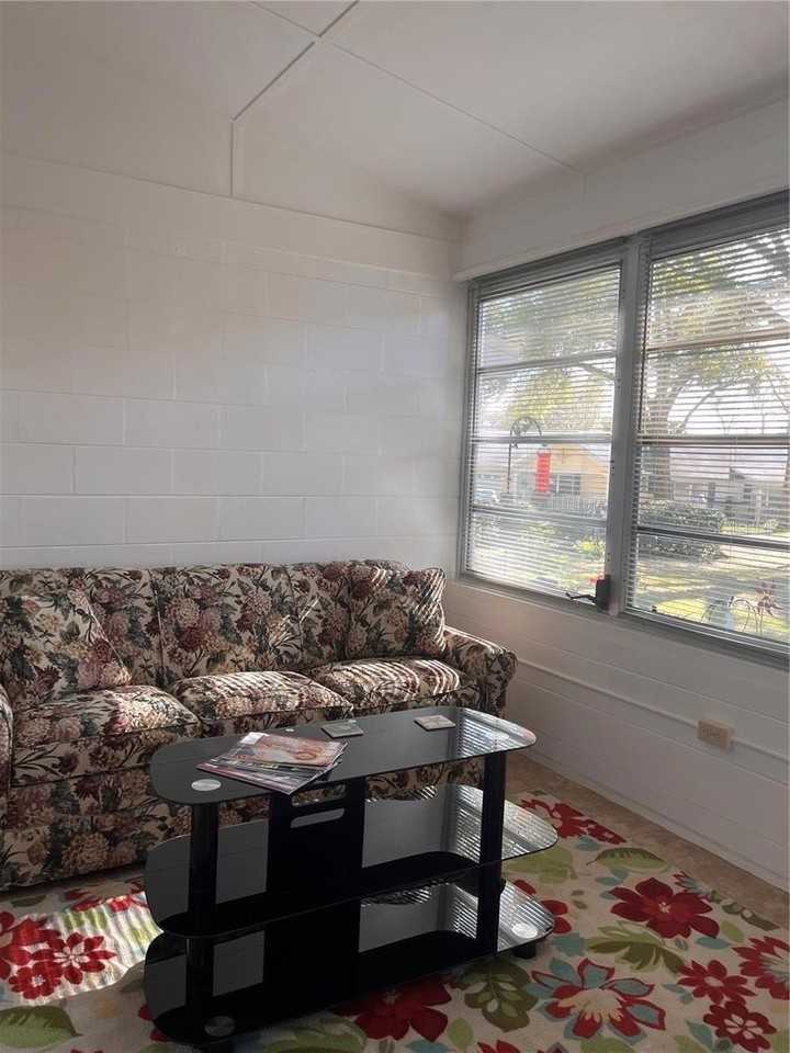 8757 Sw 97th Lane Rd #C - Photo 3 of 21