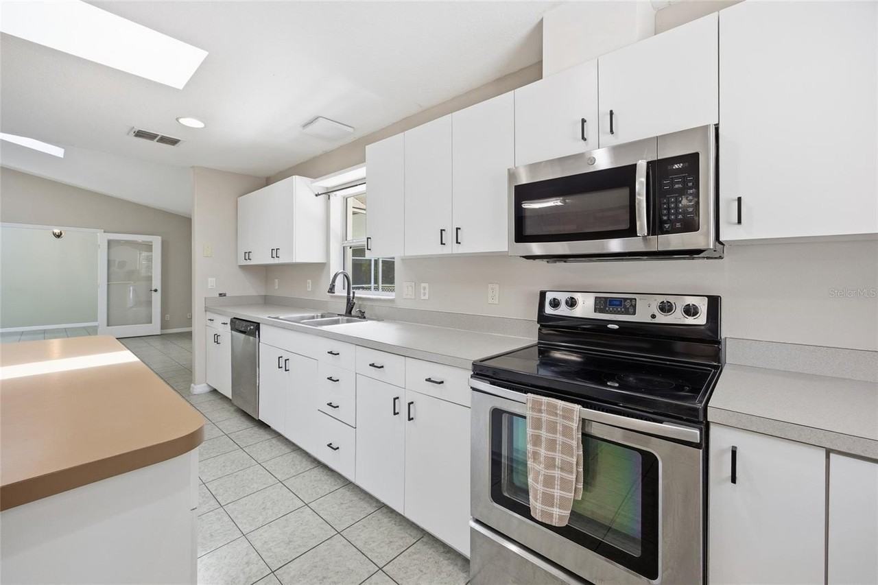 7050 Ne State Road 121 - Photo 6 of 50