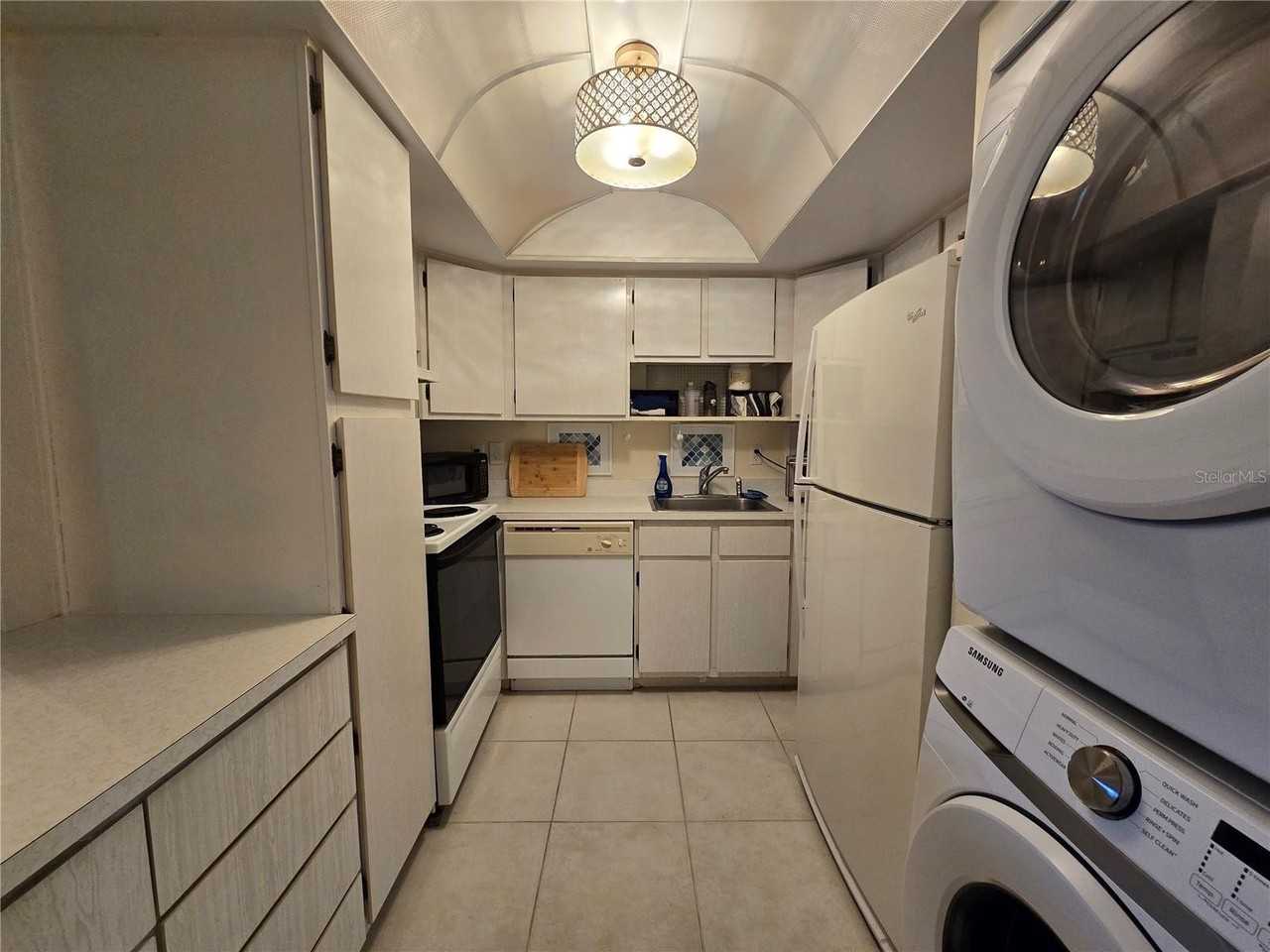 608 Midway Dr #A - Photo 6 of 31