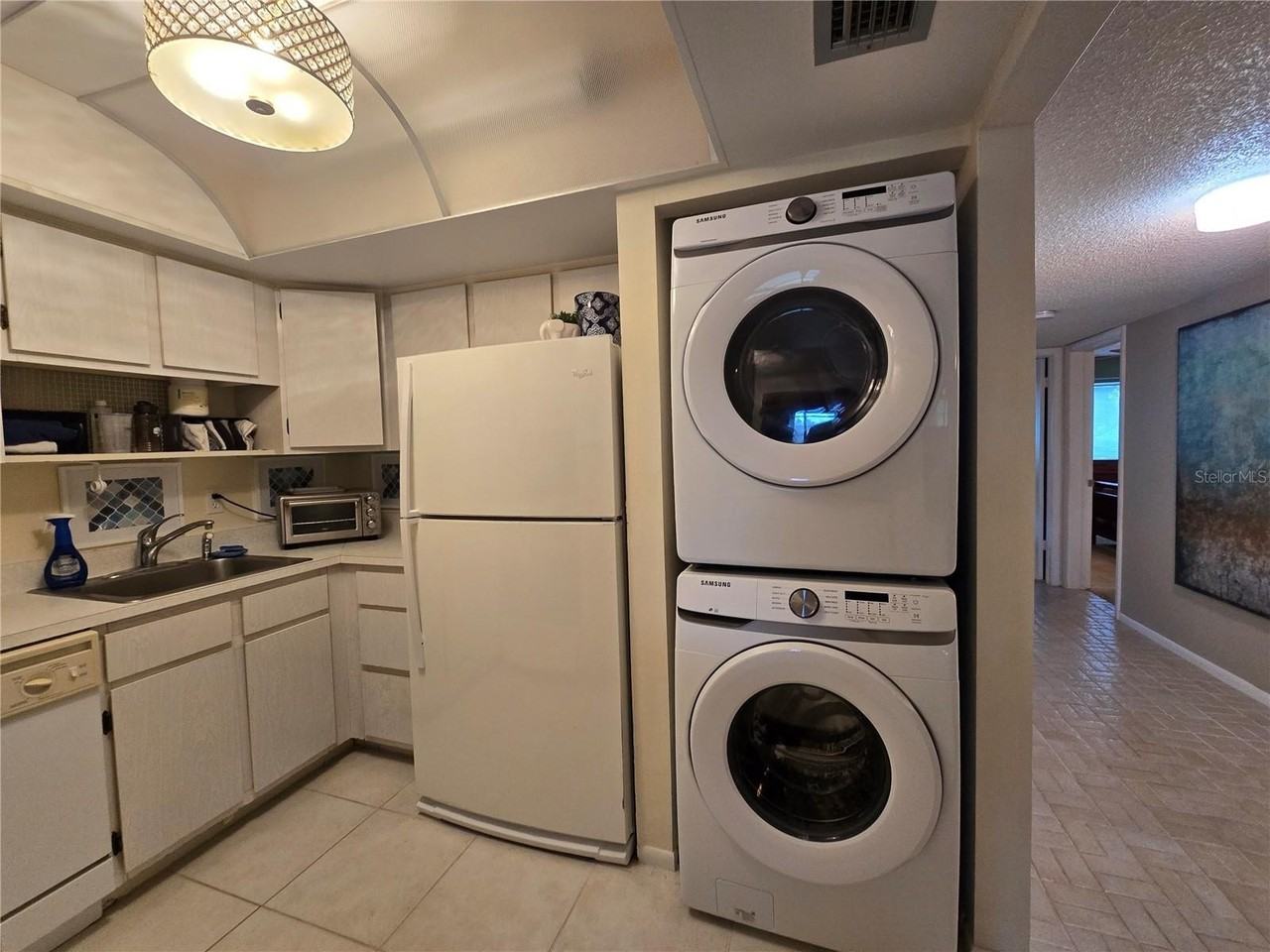 608 Midway Dr #A - Photo 7 of 31