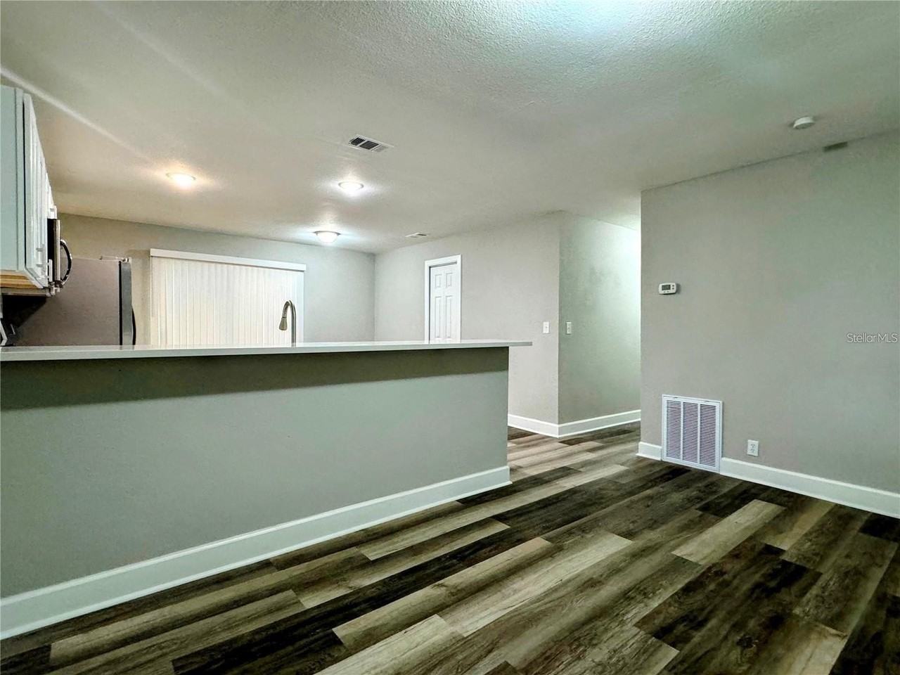 810 Nw 59th Ct - Photo 7 of 32