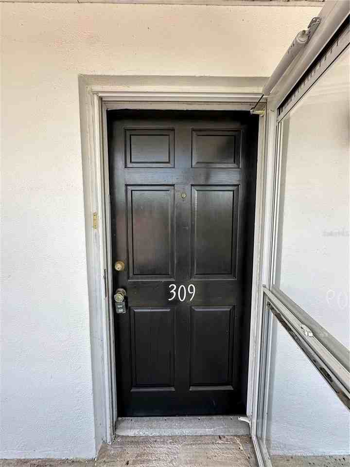 100 El Camino Dr #309 - Photo 3 of 33