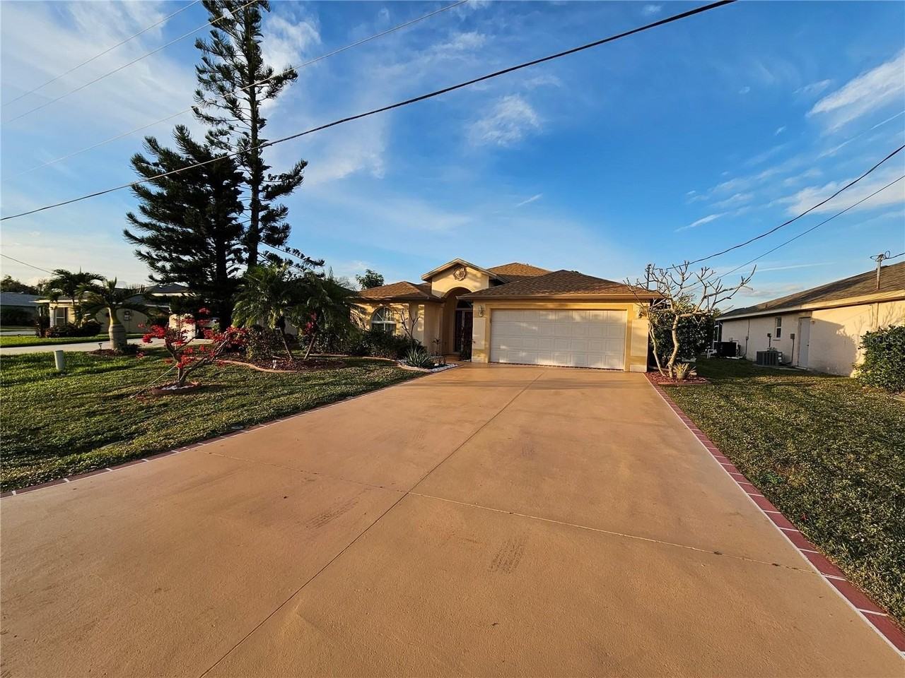 114 Albatross Rd - Photo 2 of 36