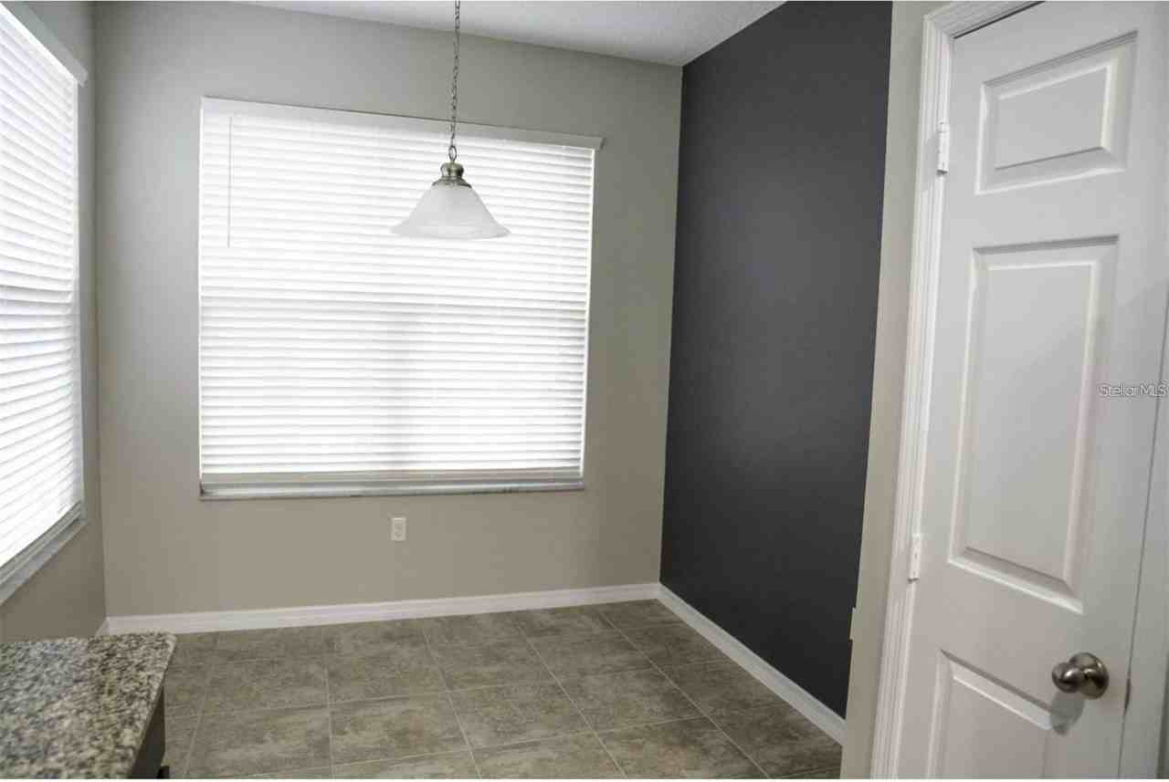 4840 Poolside Dr - Photo 5 of 18