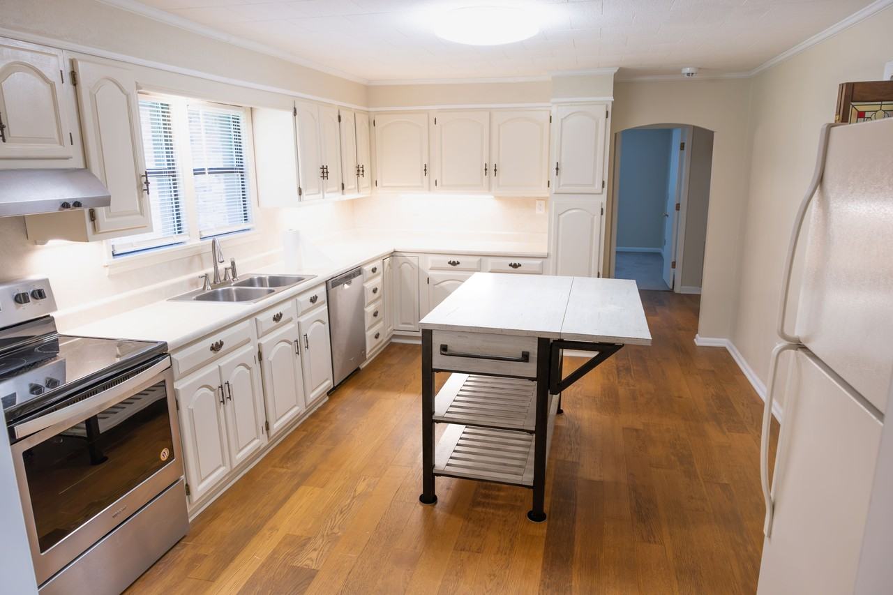 1101 N C St #1 - Photo 3 of 27