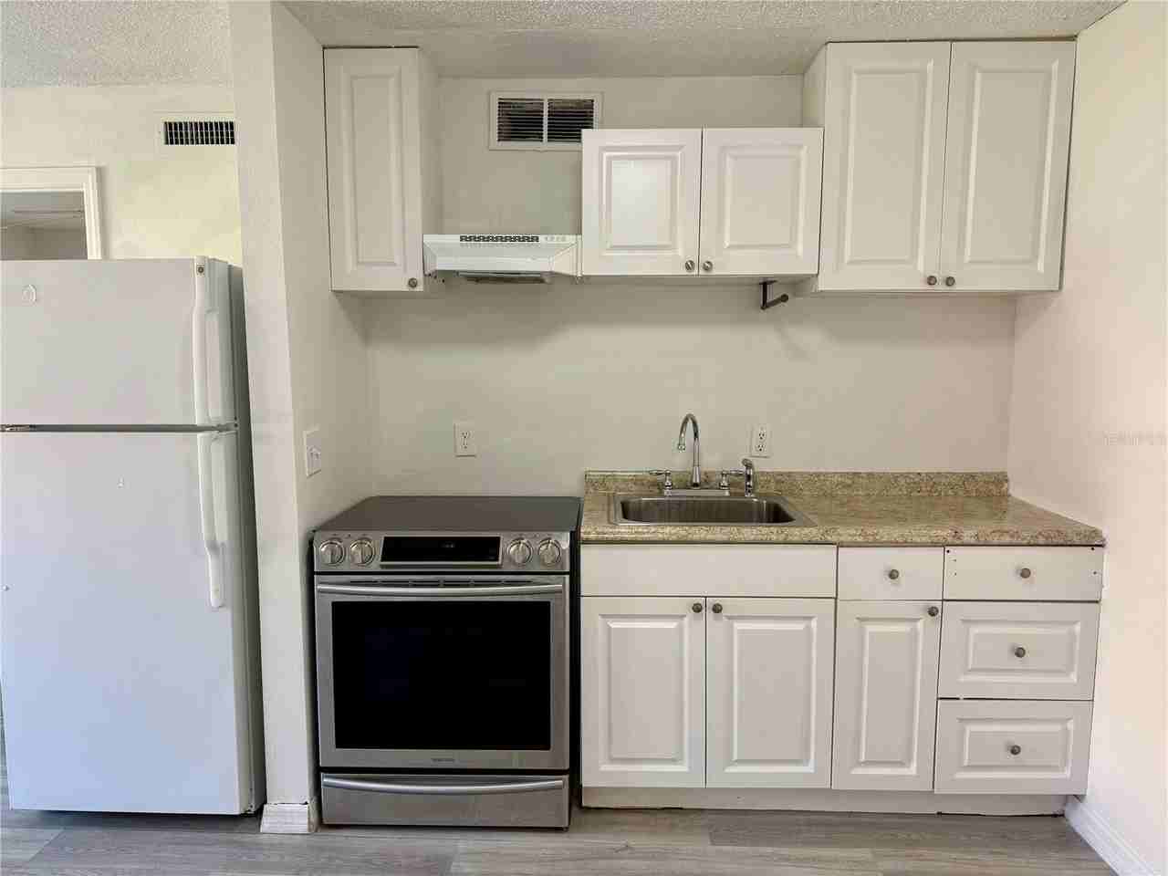 9013 Westchester Cir #32 - Photo 7 of 18