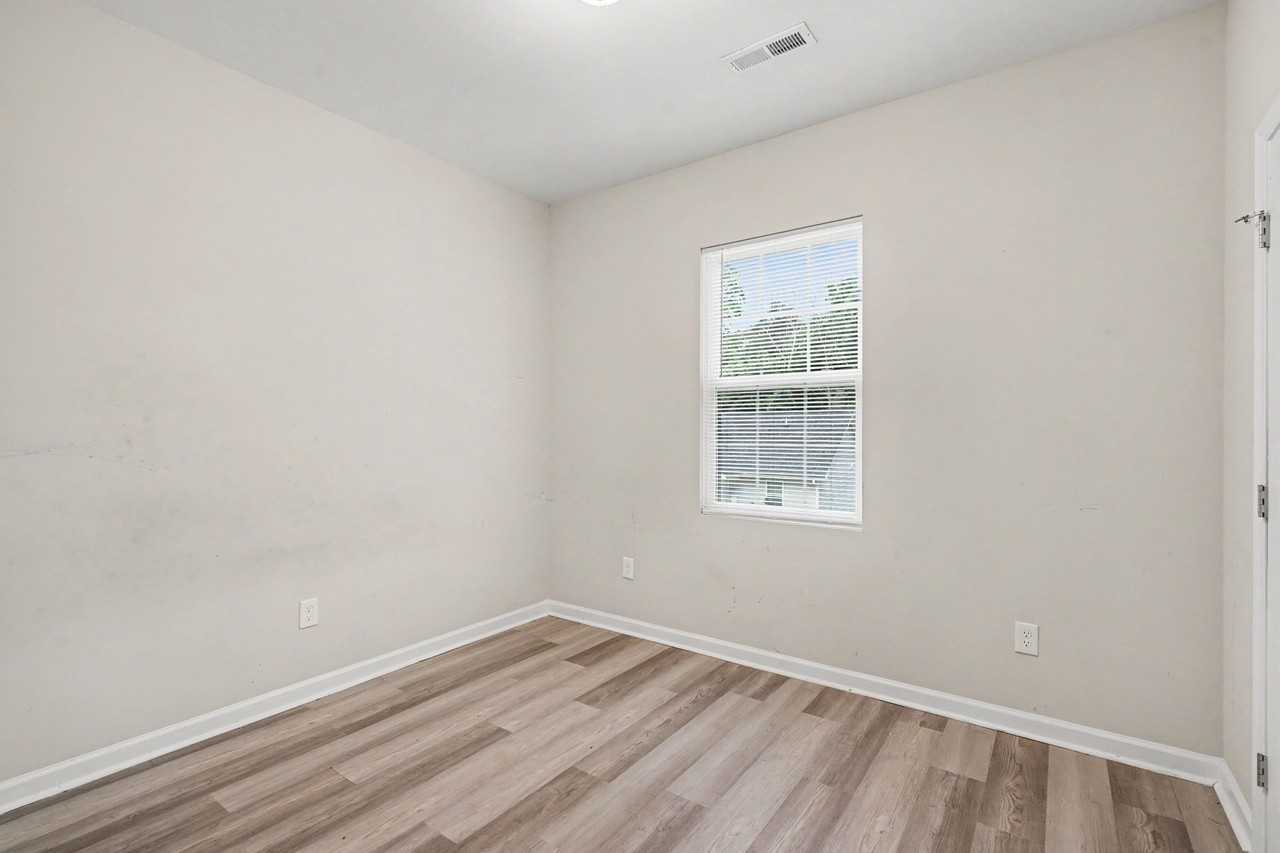 635 Johns Ln #1 - Photo 4 of 20