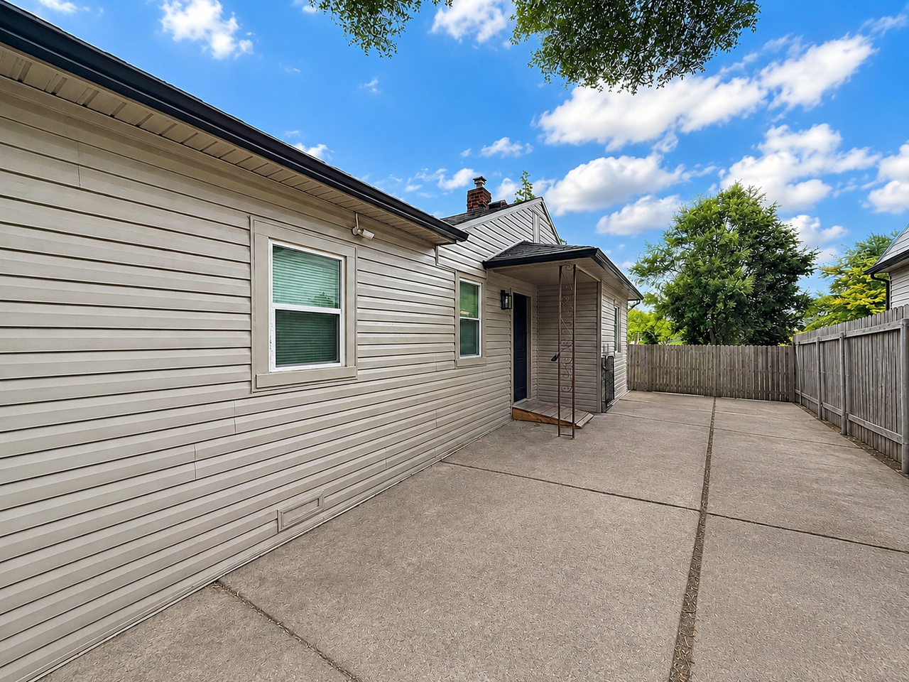 34009 Caseville Ct #1 - Photo 7 of 29